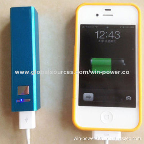 Fashionable Power Banks with Long Lifespan Cycles and 3,000mAh Capacity